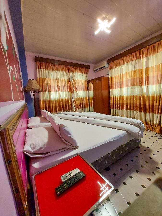 Hotel Relax Kinshasa Exterior photo
