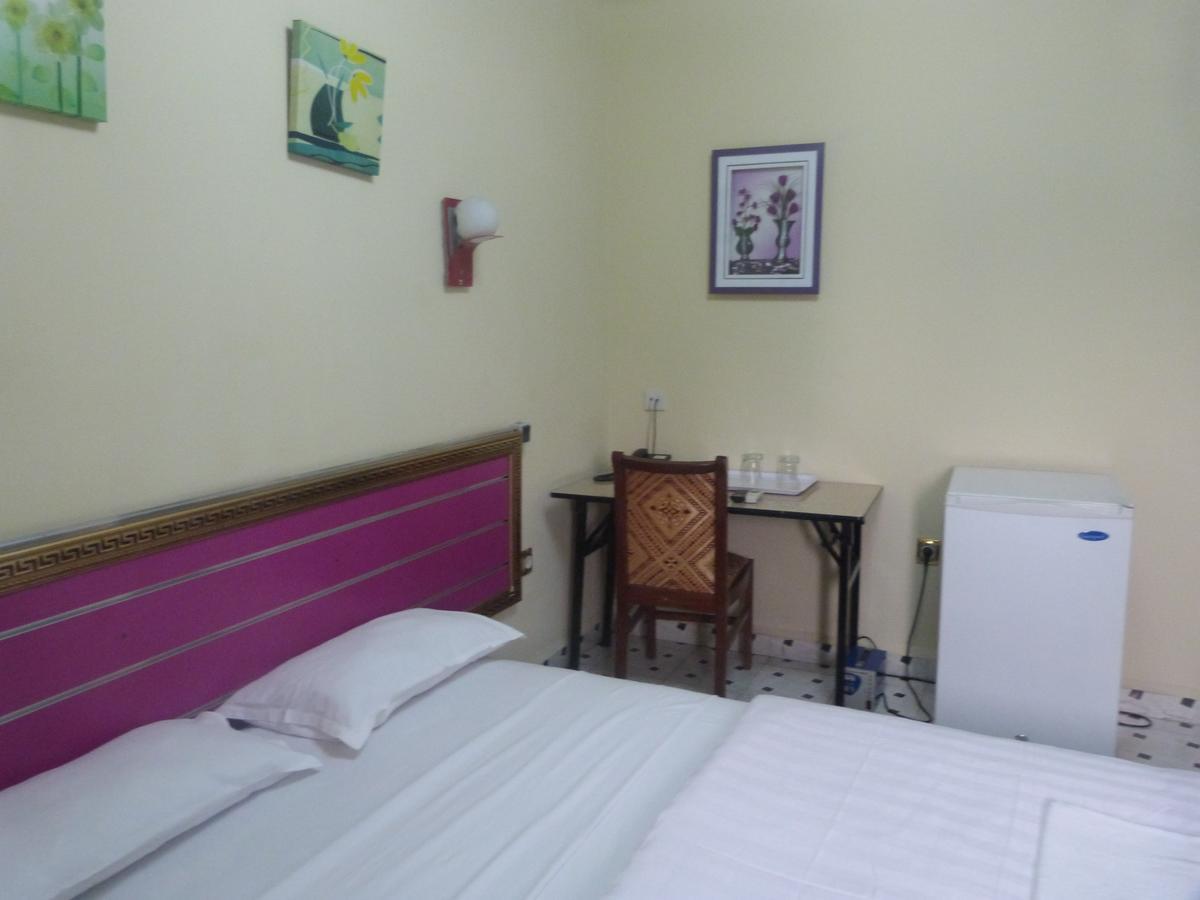 Hotel Relax Kinshasa Exterior photo